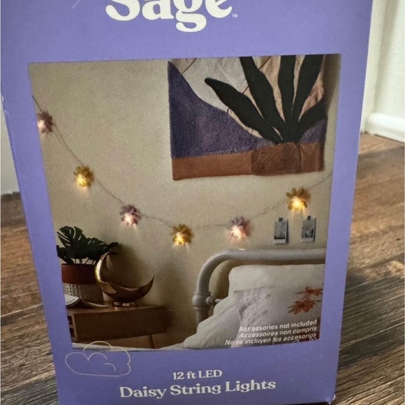 Wild sage, Daisy 12 foot LED string lights battery operated - Picture 2 of 3